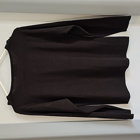 Ladies sweater,  sz M, black, great condition - Picture 2 of 6